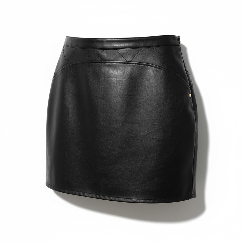 🖤VERSACE🖤 JEANS COUTURE- Faux Leather Laser Cut Skirt